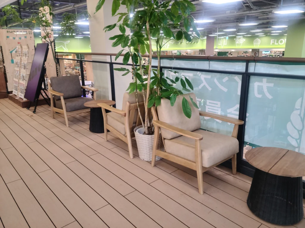 休憩スペース（2階）