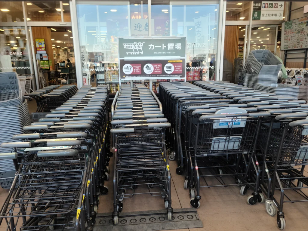スーパーマーケットによくあるショッピングカート